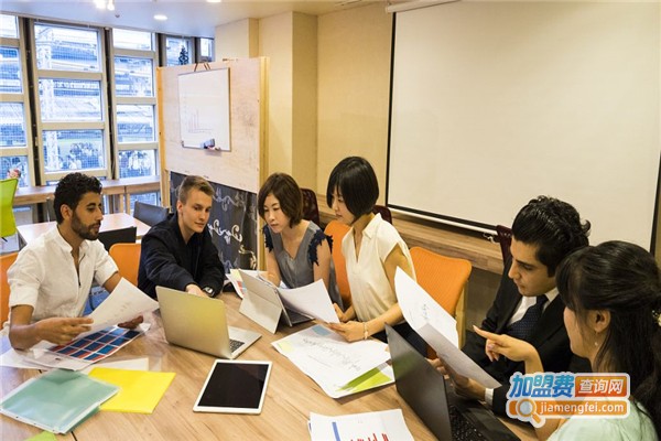 雙成教育加盟費(fèi)詳解 投資成本、優(yōu)勢(shì)與長(zhǎng)沙市場(chǎng)分析